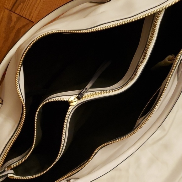 đť…şCOACH white leather weekender. NWT - Picture 3 of 12